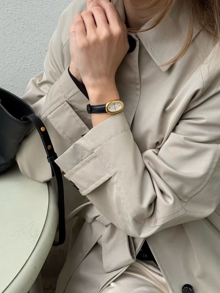 SHOP WOMEN'S WATCHES